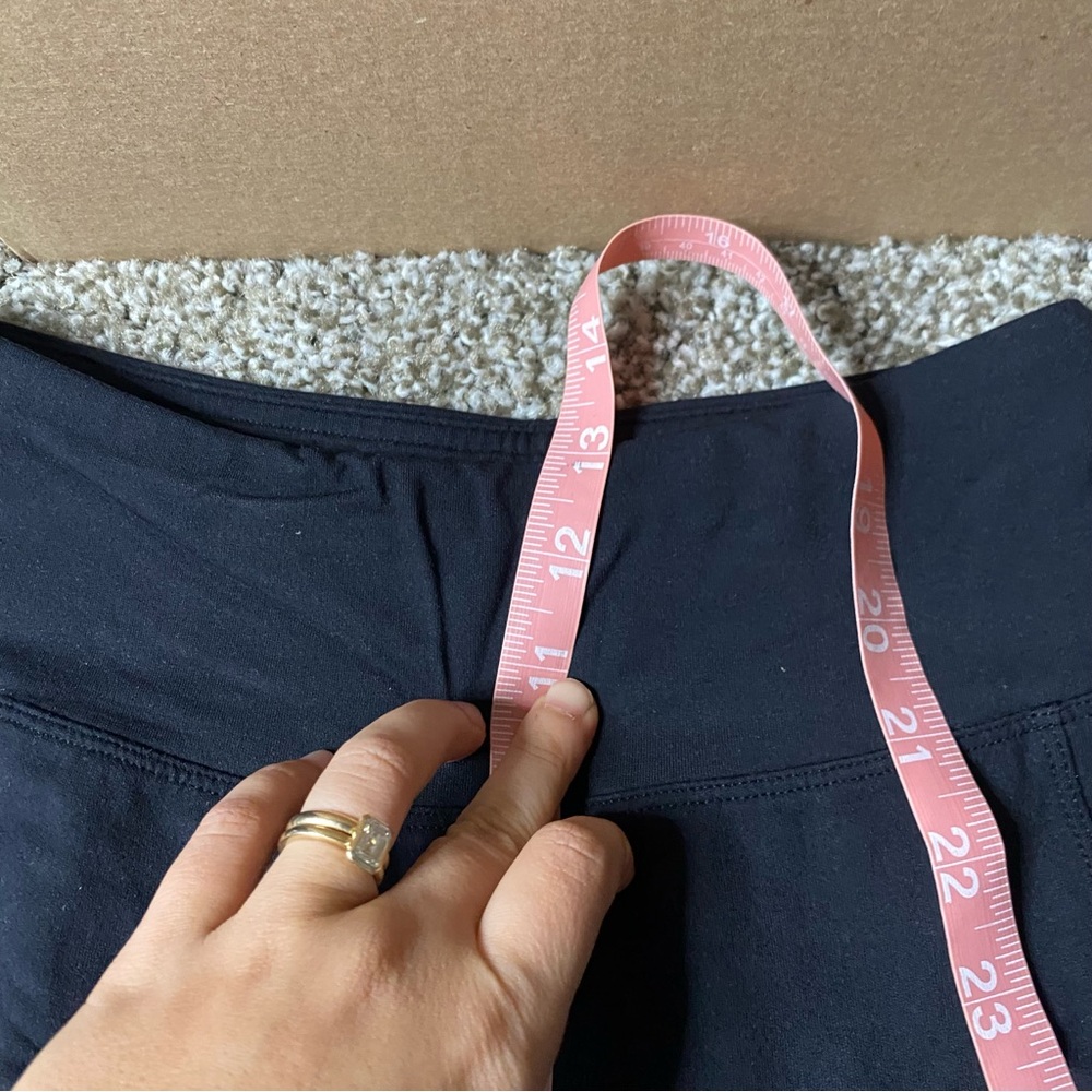 Lululemon Blissed Out Culottes 21" - Picture 11 of 12